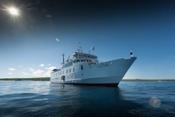 5-Day Galapagos Northeast Cruise Aboard La Pinta photo 2