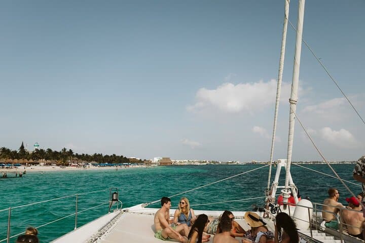 Catamaran to Isla Mujeres: Full-Day Snorkel, Beach Club & Open Bar from Cancún photo 5