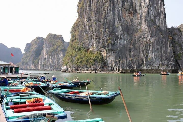 Halong Bay Full-Day Cruise & Kayak Tour from Hanoi photo 6