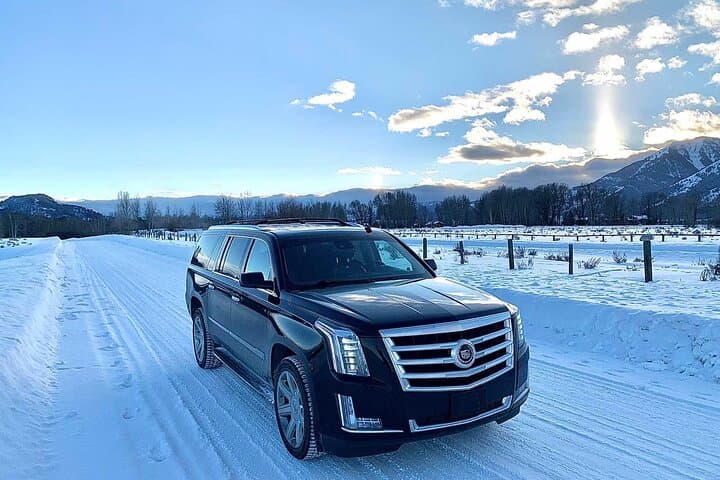 Private Transfer Between Jackson Hole Airport and Jackson/Teton Village photo 2
