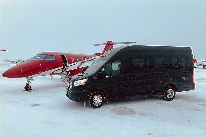 Private Transfer Between Jackson Hole Airport and Jackson/Teton Village photo 4