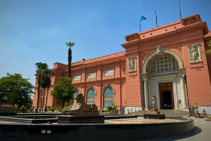 Cairo in a Day from Aswan: Private Flight to the Pyramids, Sphinx & Egyptian Museum