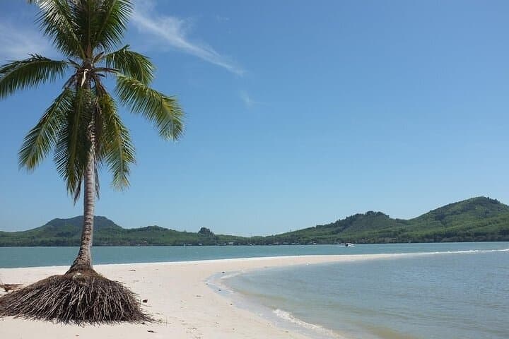Snorkel Hong Islands by Longtail from Ao Nang: Day Trip with Lunch photo 3