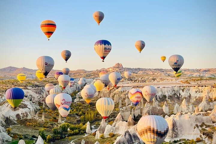 Outdoor Yoga in Zemi Valley, Cappadocia: Morning Flow Among Fairy Chimneys photo 5