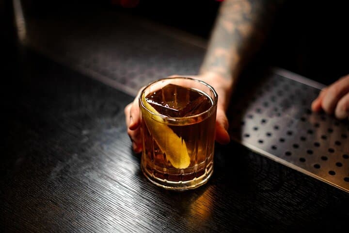 Charleston True-Crime Pub Crawl: Historic Tales, Dark Alleys & Cocktails photo 3