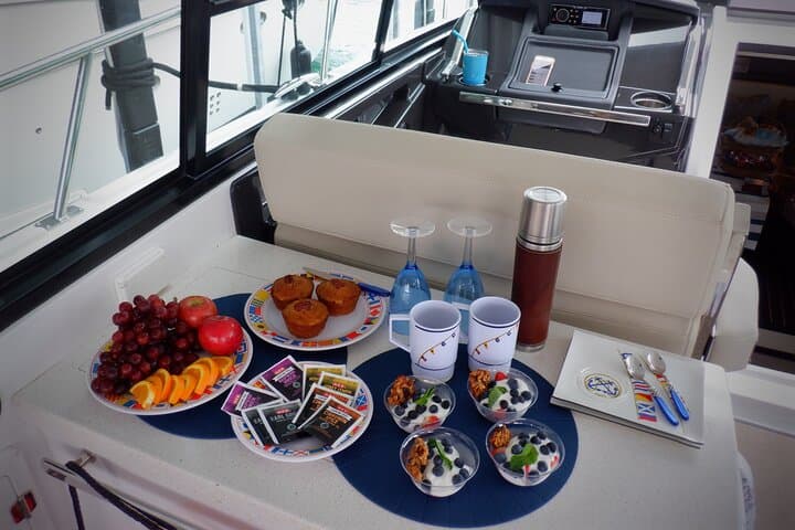 Blue Mind Yacht Spa on Lake Travis — Austin Day Spa Onboard Yacht Charter photo 4