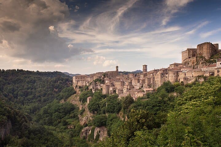 Half-Day Private Photography Experience in Orvieto: Capture Umbrian Hilltowns photo 2