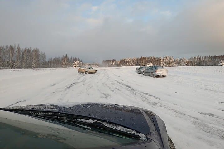 Riga Snow Drifting Experience: Winter Beater Ice Track Ride photo 3