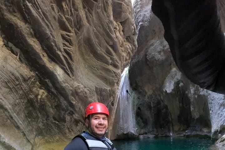 Infiernillo Canyon Canyoning: 2-Day Rappelling & Waterfall Route in Sierra Gorda photo 3