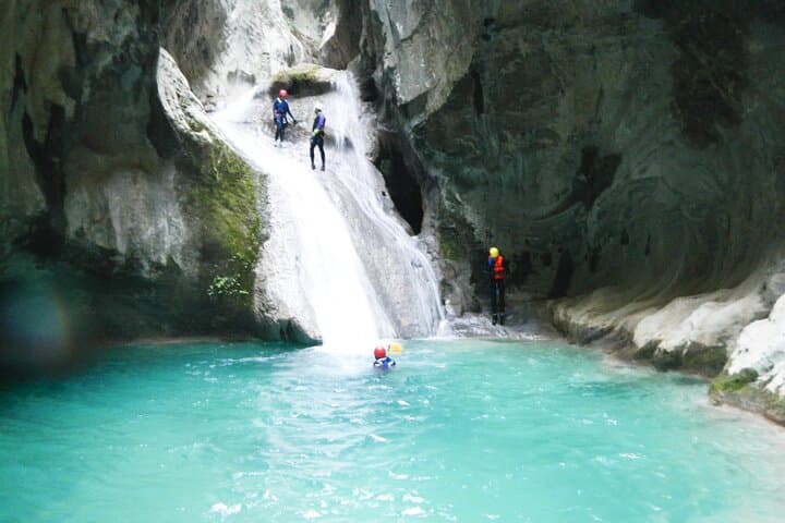 Infiernillo Canyon Canyoning: 2-Day Rappelling & Waterfall Route in Sierra Gorda photo 6
