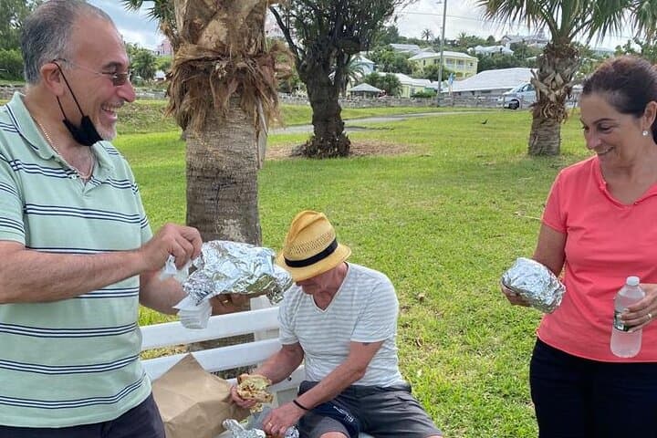Bermuda Island Discovery & Iconic Fish Sandwich Tour photo 2