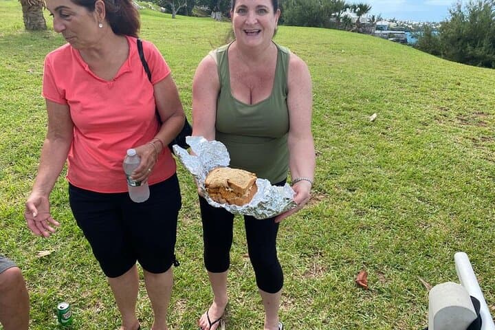 Bermuda Island Discovery & Iconic Fish Sandwich Tour photo 5
