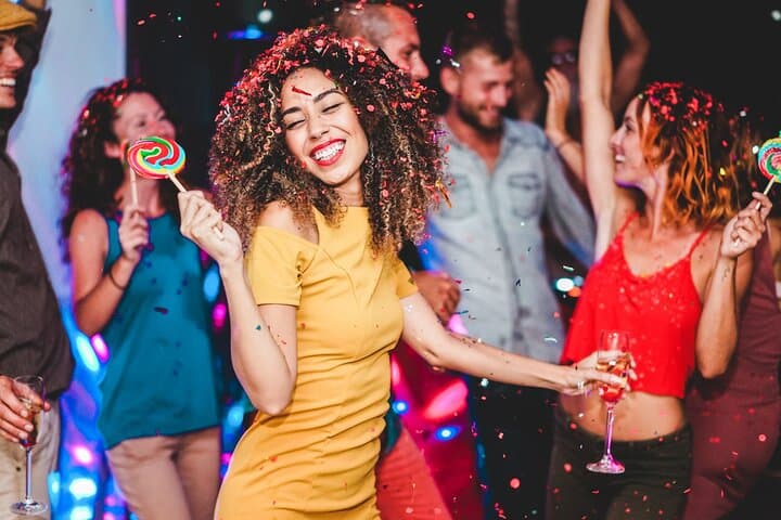Exclusive NYC Party Tour with Drinks — Rockefeller Plaza Nightlife Experience