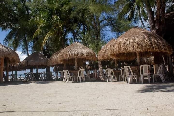 Sail and Snorkel Isla Mujeres: Catamaran Day Trip with Buffet and Open Bar photo 5