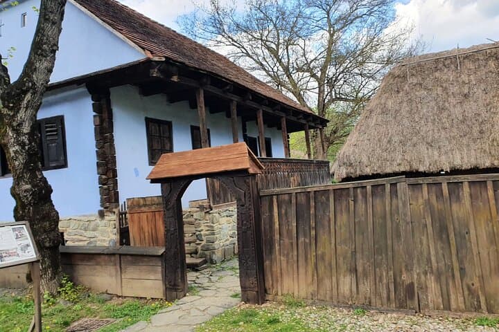 Private Tour: Dracula's Tomb, Ceaușescu Mansion & Bucharest Village Museum photo 4