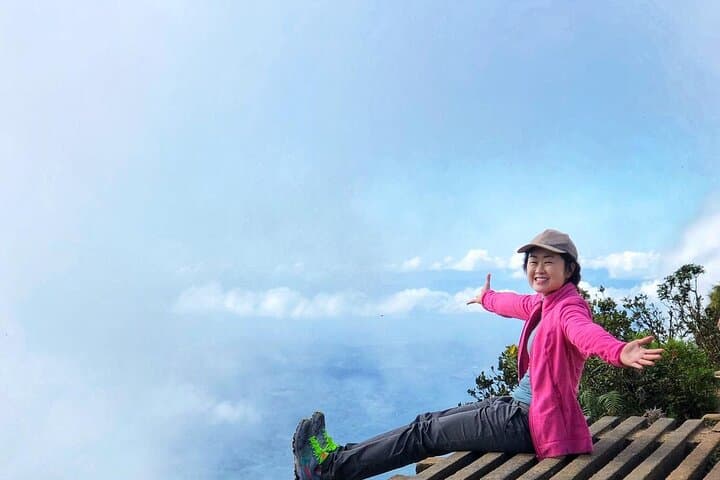 Horton Plains & World's End Day Hike from Nuwara Eliya photo 4