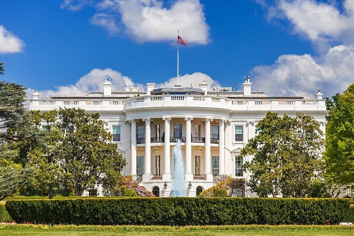 Washington DC Private Day Trip from NYC — Full-Day Car Tour of Monuments & Smithsonian photo 1
