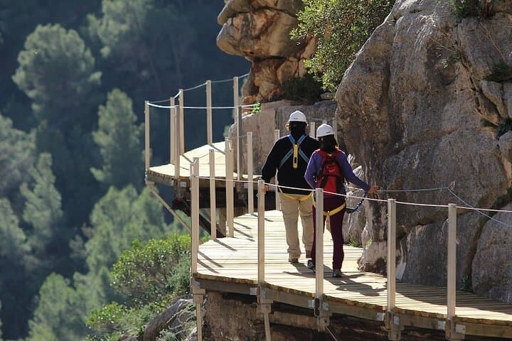 Caminito del Rey Day Trip from Malaga: Guided Hike Along the Gorge