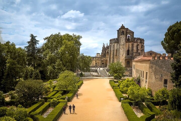 Knights Templar Route Full-Day Private Tour from Lisbon: Tomar, Almourol & Medieval Portugal photo 4