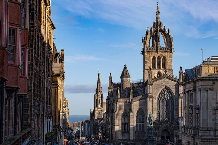 Exploring Edinburgh Old Town: Guided Historical Walking Tour of the Royal Mile photo 1