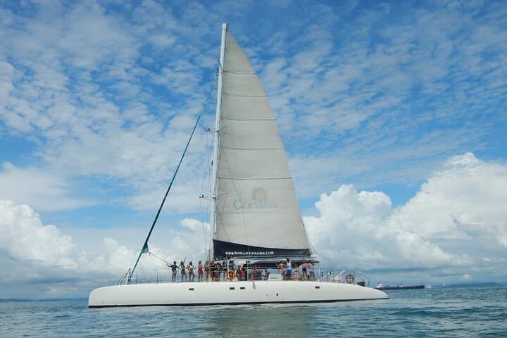 Day Sail to Isla Taboga: All-Inclusive Catamaran from Panama City photo 3