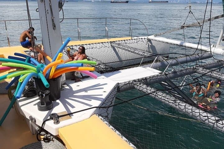 Day Sail to Isla Taboga: All-Inclusive Catamaran from Panama City