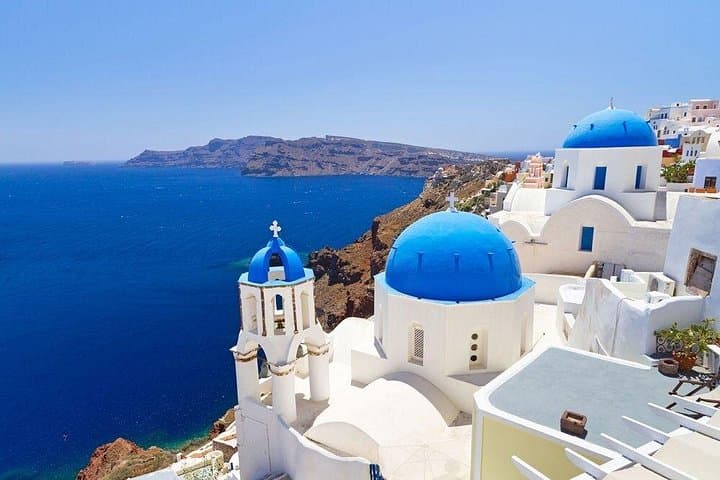 Discover Santorini's Iconic Sites: A Half-Day Adventure for Cruise Travelers photo 2