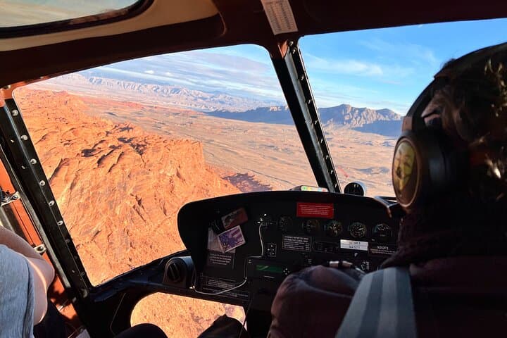 Valley of Fire Helicopter Tour and Champagne Landing from Las Vegas photo 5