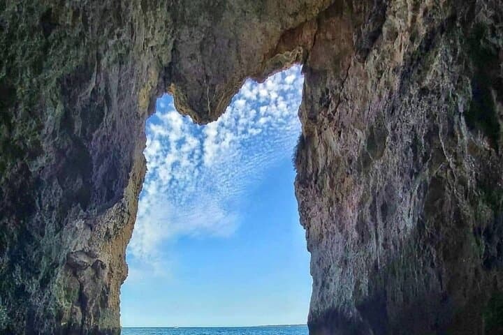 Ortigia Sea Caves: 1-Hour Coastal Boat Tour from Syracuse