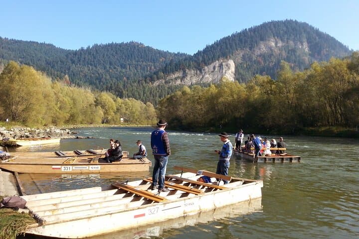 Dunajec River Rafting from Krakow: Full-Day Pieniny Gorge Wooden Raft Expedition photo 4