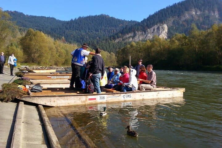 Dunajec River Rafting from Krakow: Full-Day Pieniny Gorge Wooden Raft Expedition photo 5