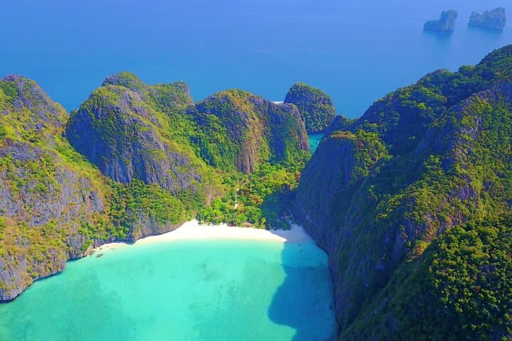 Phi Phi Speedboat Adventure: Snorkel Pileh Lagoon & Seaview Lunch