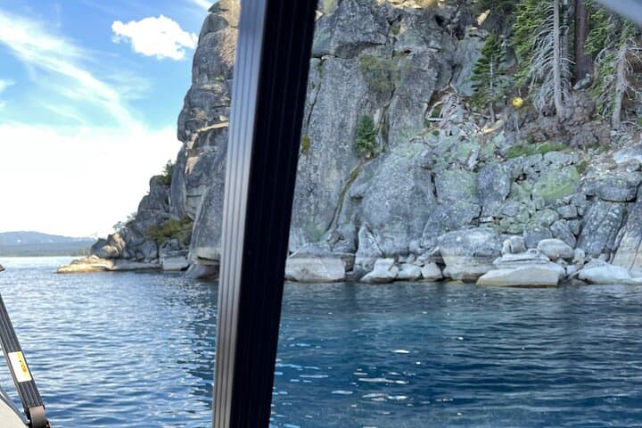 Luxury Pontoon Rental on Lake Tahoe: Private Bennington Cruises from Rubicon Pier photo 2