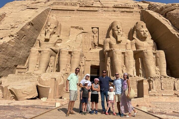 6-Day Nile Cruise Aswan to Luxor: Flights, Temples & Hot Air Balloon photo 1