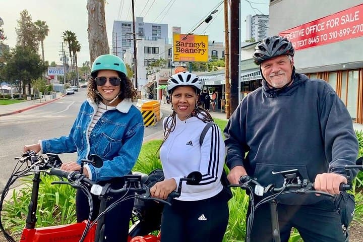 Beverly Hills E-Bike Tour: 2-Hour Guided Electric Bike Ride Through 90210 photo 3