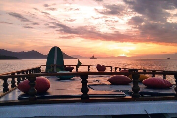 Bay of Paraty Boat Trip: Islands, Lagoons & Coastal Beaches