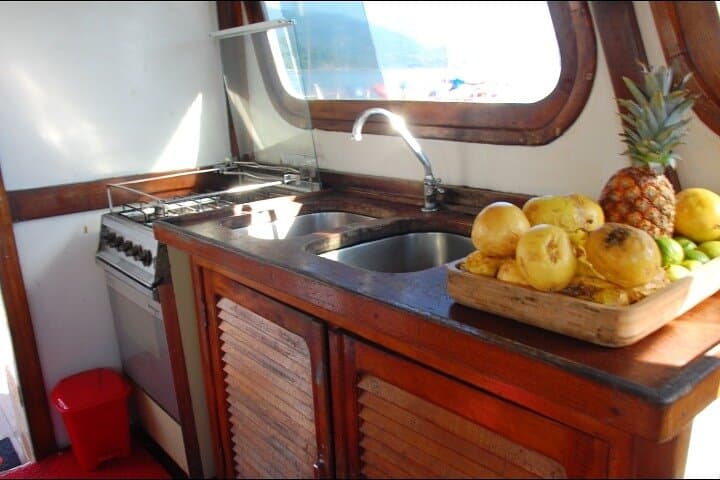 Bay of Paraty Boat Trip: Islands, Lagoons & Coastal Beaches photo 5