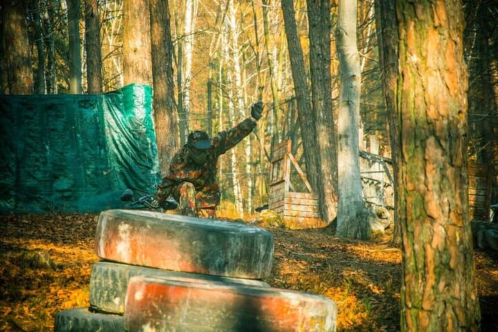 From Kraków: Private Paintball at Jezioro Rożnowskie photo 2