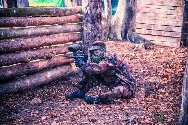 From Kraków: Private Paintball at Jezioro Rożnowskie photo 3