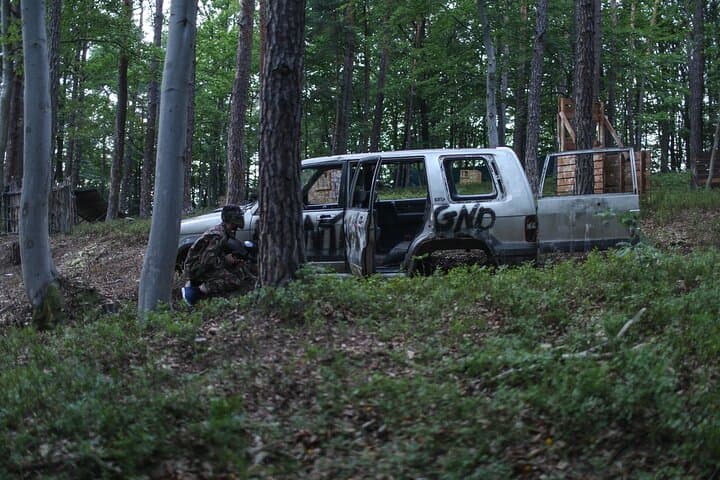 From Kraków: Private Paintball at Jezioro Rożnowskie photo 4