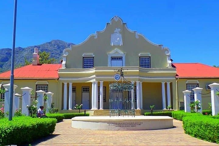 Full-Day Cape Winelands Wine Tour: Stellenbosch, Paarl & Franschhoek photo 2