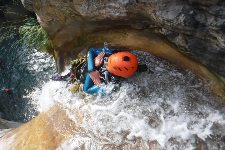 Versoud Canyoning Discovery in Vercors — Grenoble Adventure photo 4