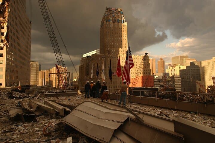 Experience History: Statue of Liberty & 9/11 Memorial Tour photo 4