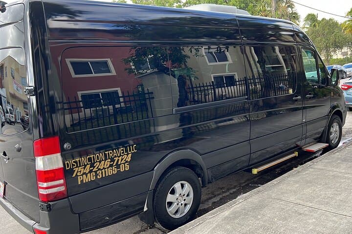 Miami to Sawgrass Mills Shuttle: Fast Round-Trip Transport to Florida's Largest Outlet photo 1