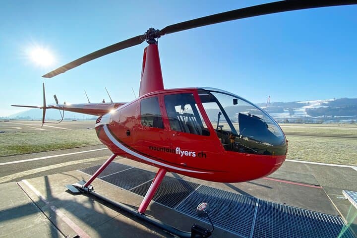 Bern Helicopter Sightseeing Tour: 18-Minute Bern-Belp Flight Over the Aare & Old Town photo 5