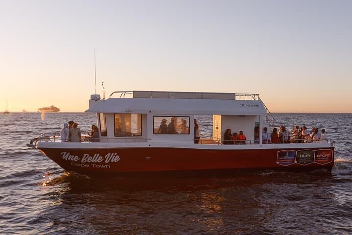 Sunset Boat Cruise Cape Town — V&A Waterfront Evening Sail with Bubbles and Table Mountain Views photo 6