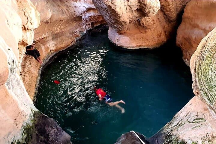 Wadi Shab & Bimmah Sinkhole Day Tour from Muscat — Swim, Hike and Beach Stops photo 4