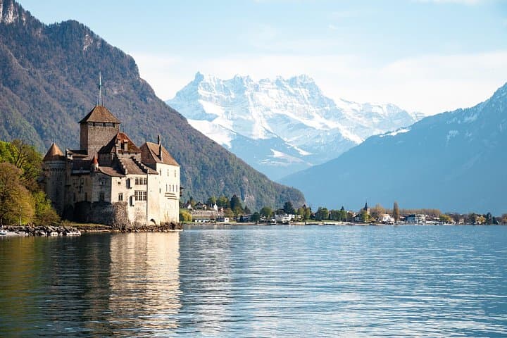 Italian Lakes to Swiss Alps: 6-Day Small-Group Explorer from Milan photo 3