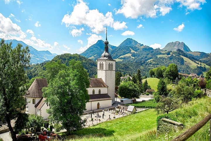 Italian Lakes to Swiss Alps: 6-Day Small-Group Explorer from Milan photo 4
