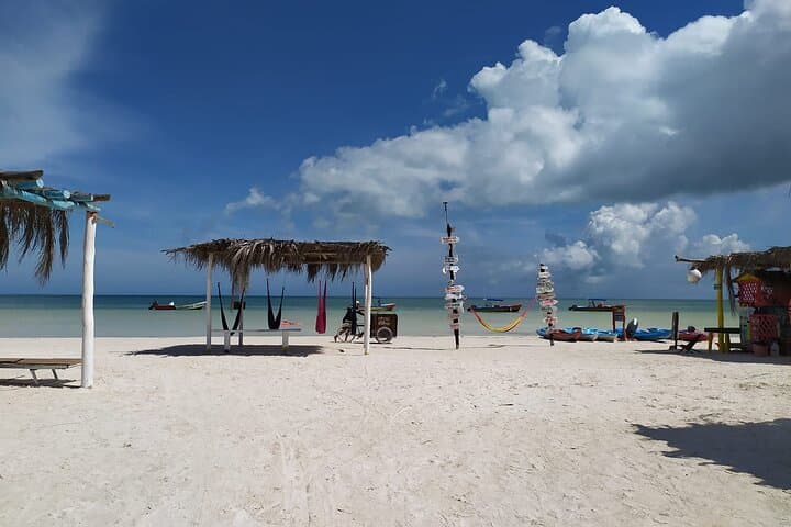 Biking Holbox: Punta Cocos & Punta Mosquito Beach Adventure photo 6
